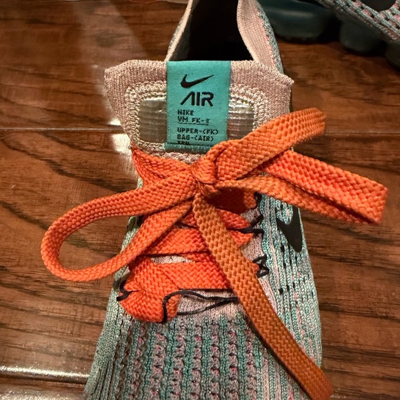 Nike Women's Vapormax Flyknit Multicolor Running Shoes​ - Picture 5 of 8